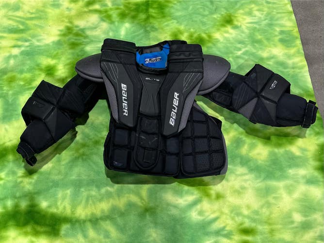 Used Intermediate Large Bauer Elite Goalie Chest Protector