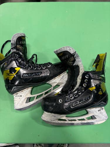 Used Senior Bauer Supreme 3S Hockey Skates - Size: 7 Fit 3