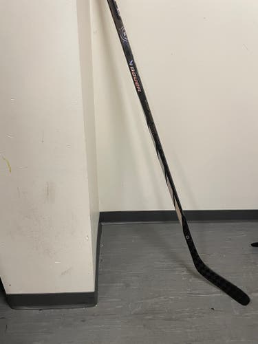 Barely Used Senior Bauer Proto-R Left Hand Hockey Stick 77 Flex P88