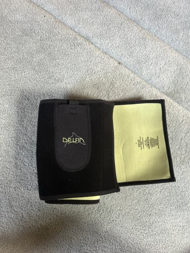 Like new Delfin waist trainer Medium