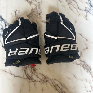 Bauer Hyperlite gloves