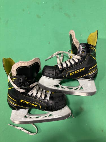 Used Youth CCM Super Tacks 9350 Hockey Skates Size 13.0