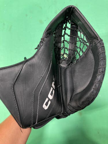 Used Black Junior CCM EFLEX 6.5 Regular Goalie Glove