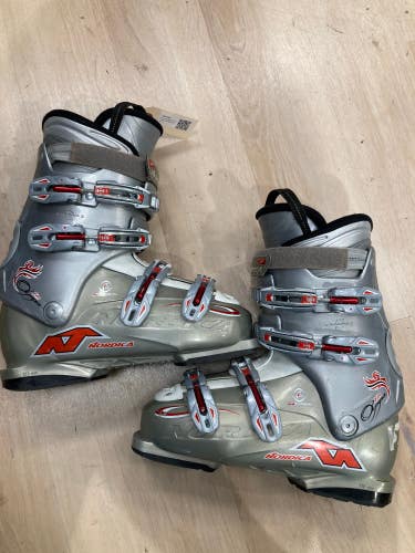 Used Nordica Em Olympia Ski Boots 315mm