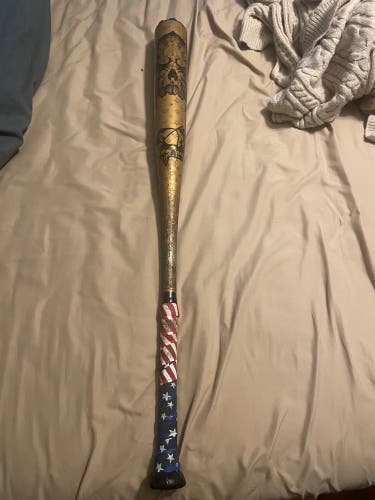 Used DeMarini (-3)  32" Voodoo Bat