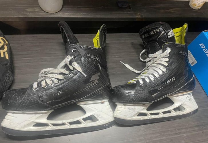 Supreme Ignite Pro+ Hockey Skates 9
