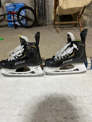 Used Bauer 2S skates Size 5