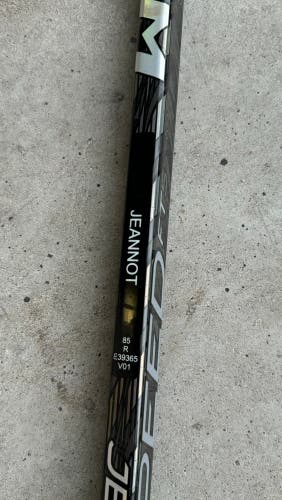New Senior CCM Left Hand P29 85 Flex Pro Stock JetSpeed FT5 Pro Hockey Stick