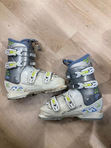 Used Women's Nordica GPTJ Ski Boots 270mm