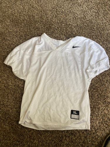 Nike football youth XL practice jersey
