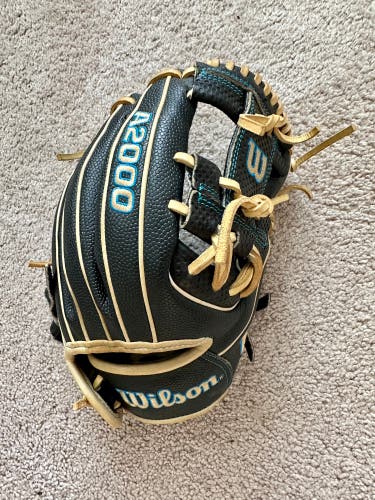 A2000 Baseball Glove DP15SC. 11.5”