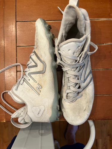 White Used Men's Mid Top Molded Cleats Freeze 2.0
