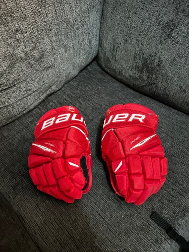 Used  Bauer 11"  Vapor 2X Gloves