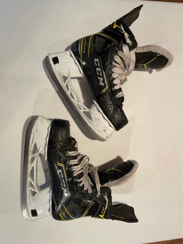 Used Senior CCM Super Tacks AS3 Hockey Skates Regular Width Size 6.5