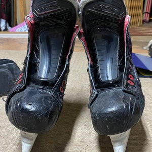 Used Senior Bauer Vapor X900 Hockey Skates Regular Width Size 7.5