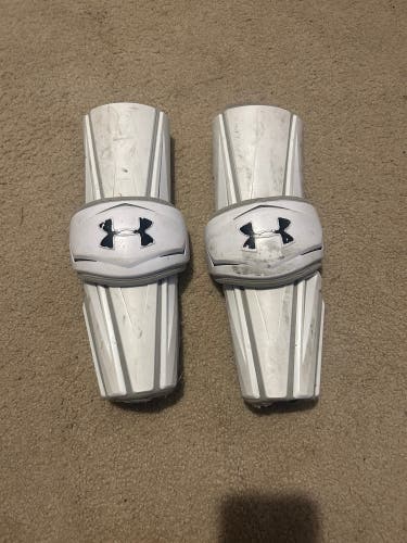 Under Armour Revenant Arm Guards