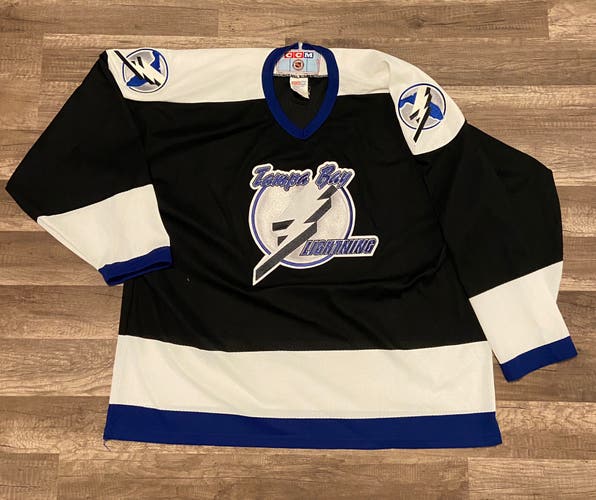 Vintage Tampa Bay Lightning Hockey Jersey