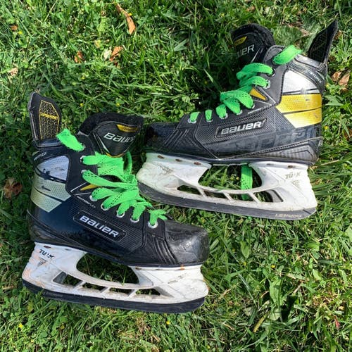 Used Junior Bauer Matrix Hockey Skates Regular Width Size 3