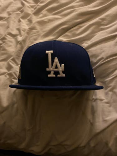 Dodgers baseball hat 7 1/4, 57.7cm