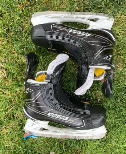 Used Junior Bauer Supreme 1S Hockey Skates Regular Width Size 3