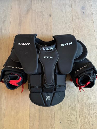 Used CCM CL500 Goalie Chest Protector size Small