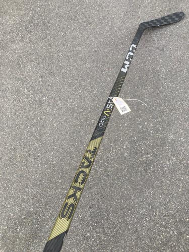 Used Intermediate CCM Super Tacks AS-V Pro Hockey Stick Right Handed P28