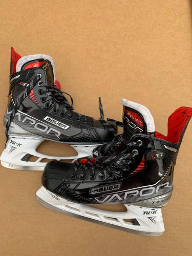 Used Bauer Vapor X3.7 Hockey Skates (Size 10 - Senior)