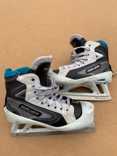 Used Junior Bauer 5000 Hockey Goalie Skates (Size 3)