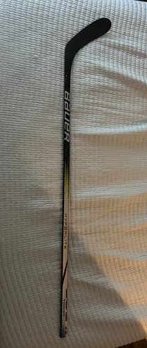 Senior Bauer Vapor Hyperlite 2 Hockey Stick