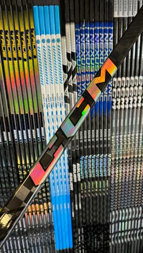 New Senior 70 Flex CCM Right Handed P28 Pro Stock Tacks AS-VI PRO Hockey Stick