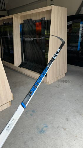 New Senior CCM Right Handed 95 Flex P29 Pro Stock Jetspeed FT6 Pro Hockey Stick