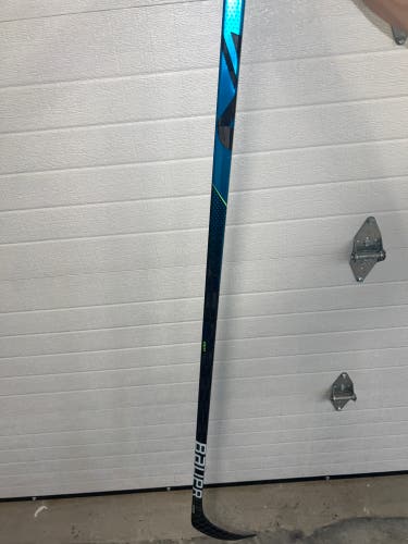 New Senior Bauer Right Handed P28  Nexus Geo Hockey Stick