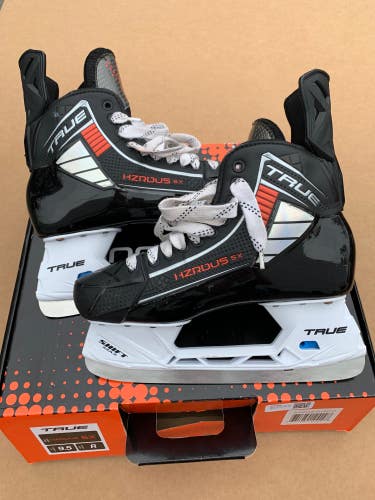 Used Senior True HZRDUS 5X Hockey Skates 9.5