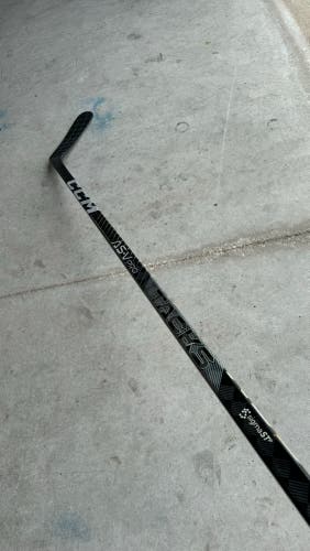 New Senior CCM Right Handed 90 Flex P92M Pro Stock Super Tacks AS-V Pro Hockey Stick