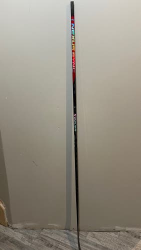 New Senior Bauer Right Handed P28 Pro Stock Nexus Sync Hockey Stick