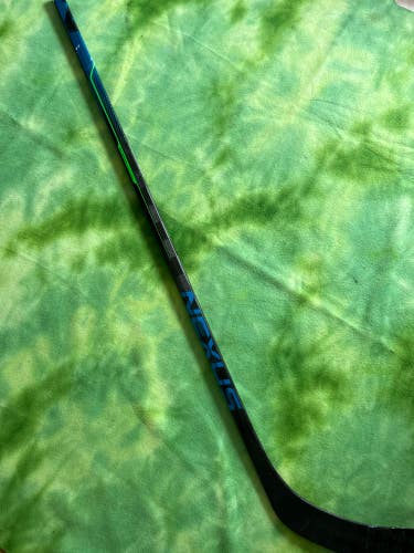 Used Junior Bauer Nexus Geo Hockey Stick Right Handed P92