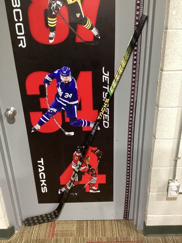 New Senior  70 CCM Tacks AS-VI PRO Right Handed Hockey Stick- multiple patterns