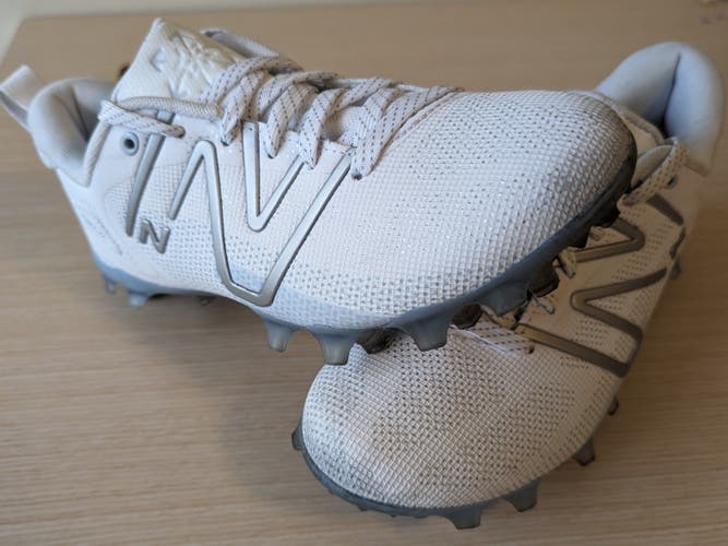 White FreezeLX v4 Low - Used Size 5.5 (Women's 6.5) New Balance Low Top Molded Cleats