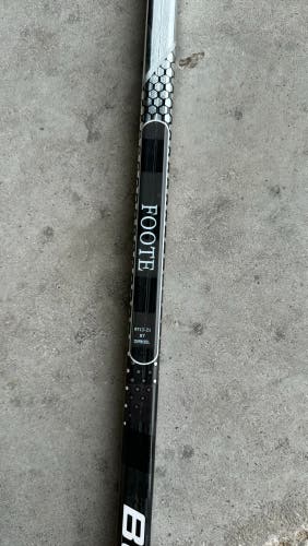 CAL FOOTE NHL New Bauer Right Handed 87 Flex Custom Toe Pattern Nexus Geo Hockey Stick NHL