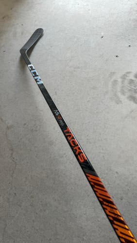 New Senior CCM Right Handed 85 Flex P28 Pro Stock Super Tacks AS-VI Pro Hockey Stick