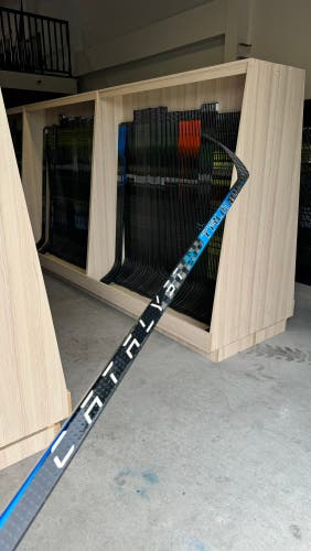 New Senior True Right Handed 95 Flex P29 Pro Stock Catalyst 9X Hockey Stick NHL ISLANDERS