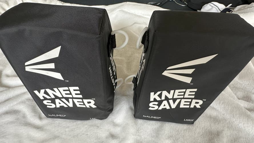 Easton AliMed Catcher's Knee Savers for Baseball & Softball – Black – Adult