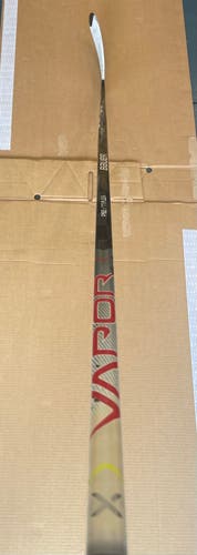 Used - Bauer Vapor Hyperlite - Right Handed Hockey Stick - Curve P92 - Flex 77