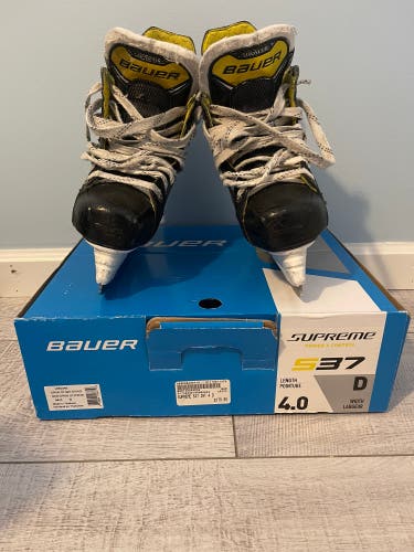 Used Intermediate Bauer Supreme S37 Hockey Skates (Regular) - Size 4