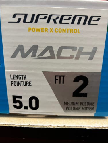 New Intermediate Bauer   Size 5 Supreme Mach Hockey Skates