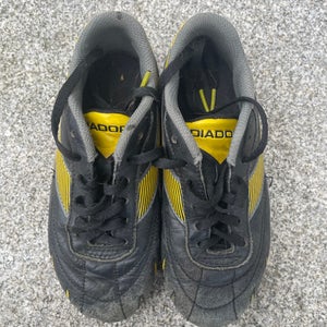 Used Youth Diadora Cleats Size 1