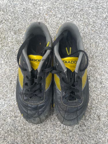 Used Youth Diadora Cleats Size 1