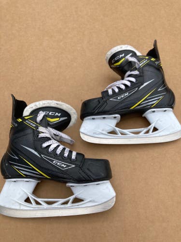 Used Junior CCM Tacks 2092 Hockey Skates Regular Width Size 2