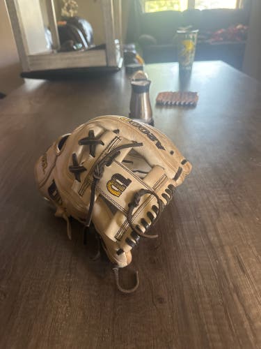 Like New Wilson A2000 (Will Trade)