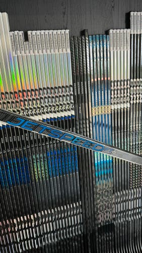 New Senior CCM Right Handed 80 Flex P29 Pro Stock Jetspeed FT6 Pro Hockey Stick LEAFS NHL